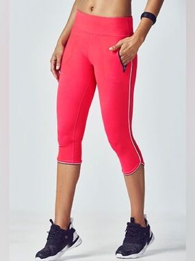 Fabletics Coral Pink Arden Capri Leggings - Small